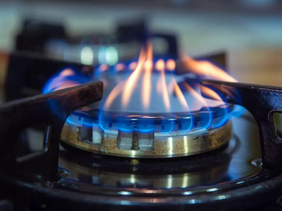 Тарифите за ток и газ ще бъдат замразени? Поскъпване на тока и газа