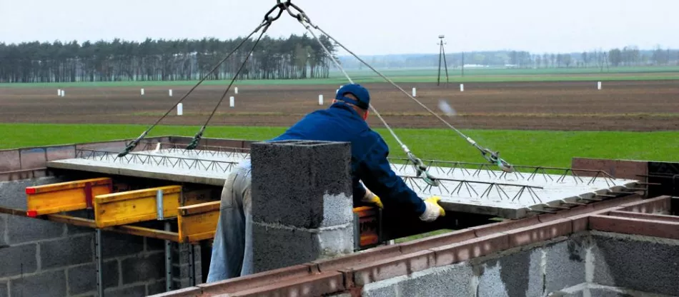 Filigránový strop - vlastnosti, montáž, armovanie, betonáž. Čo sa oplatí vedieť?