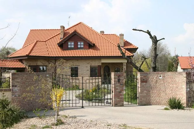 Višestrešni krov. Prednosti i mane krovova s ​​više nagiba