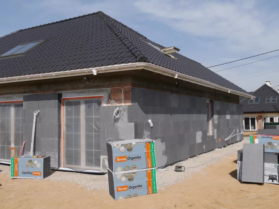 Grafitový polystyrén a biely polystyrén - aký polystyrén zvoliť na zateplenie domu?
