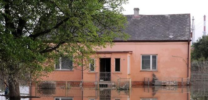 Poplavljena kuća. Što možete uštedjeti od pokućstva kuće i što biste trebali baciti?