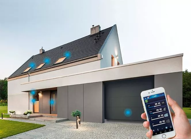 Умен дом на една ръка разстояние - FAKRO smartHome